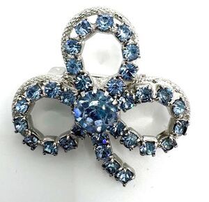 Vintage Blue Rhinestone Fleur de Lis Brooch Pin Silver Tone 1.5"